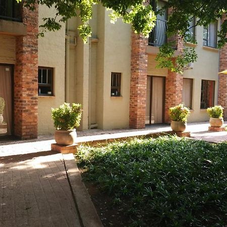 24 Onvrey Guest House Boksburg Exterior photo